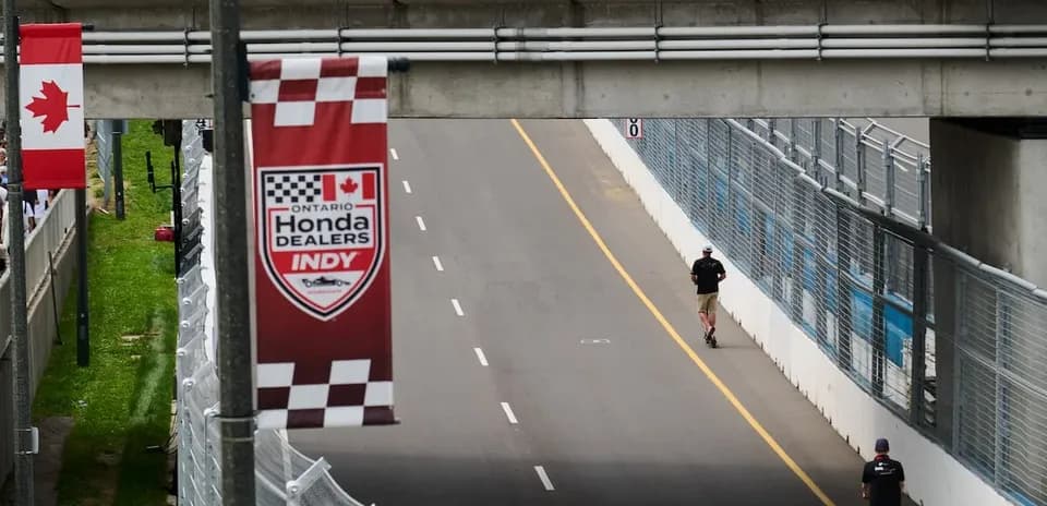 Trackside view of Ontario Honda Dealers Indy event