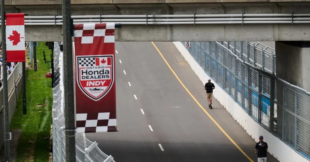 Trackside view of Ontario Honda Dealers Indy event
