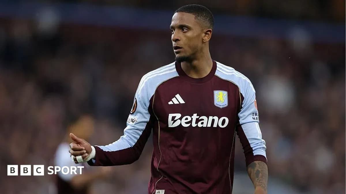 Futbolchi maydonda harakatda, Aston Villa formasida