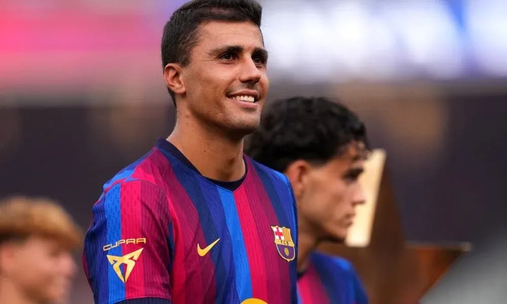 Futbolchi FC Barcelona formasida, musobaqa payti