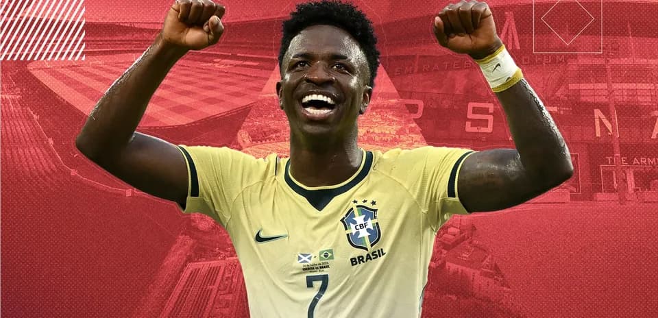 Futbolchi g'alaba qozonganidan keyin xursand bo'lmoqda