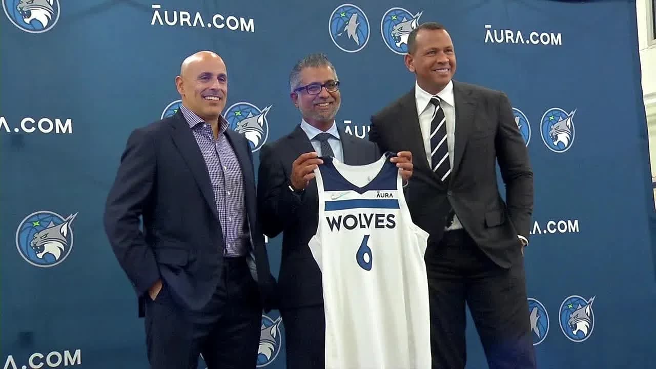 Press conference with team jersey unveiling