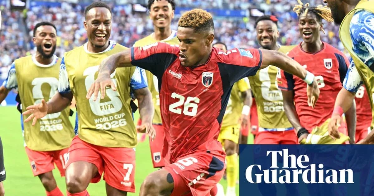 Futbolchilar g'alaba bilan maydonda raqsga tushmoqda