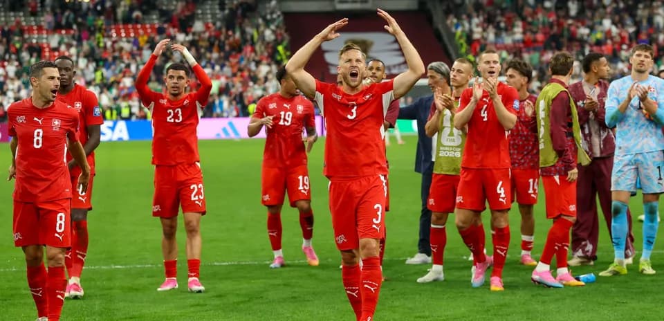 Shveytsariya futbolchilari o'yin tugaganidan keyin