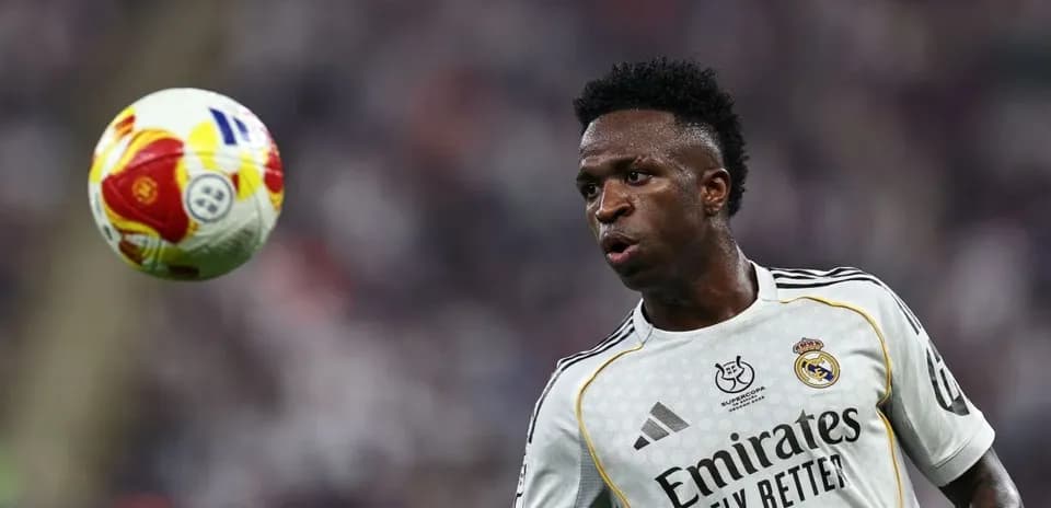 Vinicius Jr. controlling ball during match