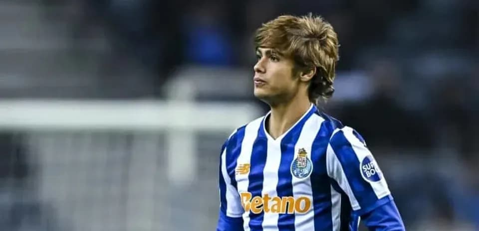 Porto player on the field during match