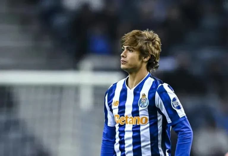Porto player on the field during match