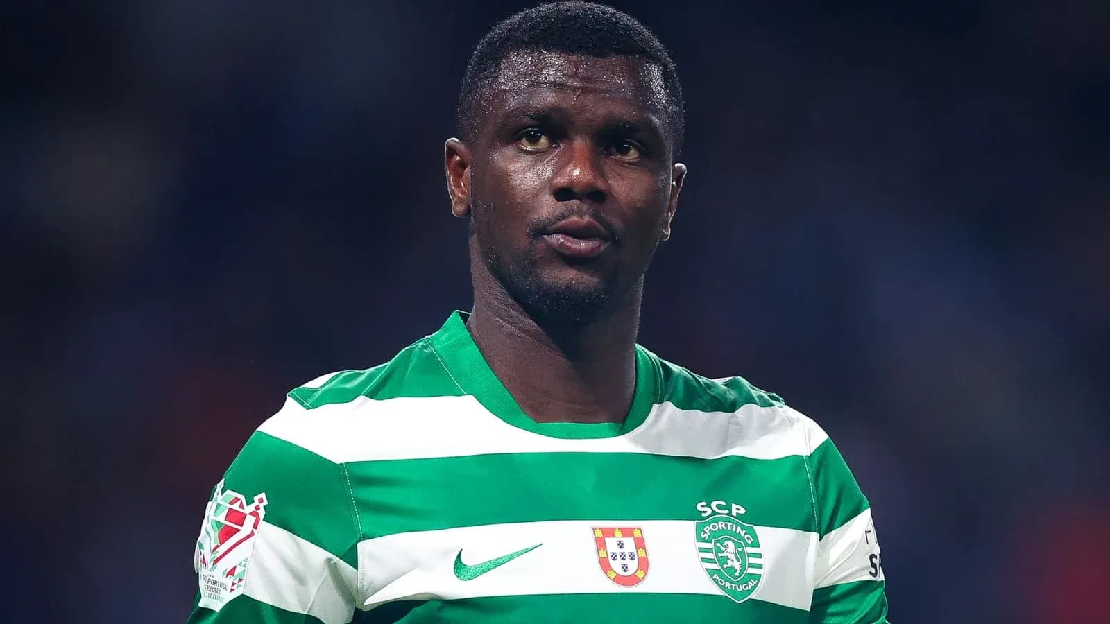 Futbolchi Sporting CP formasida, o'yin davomida