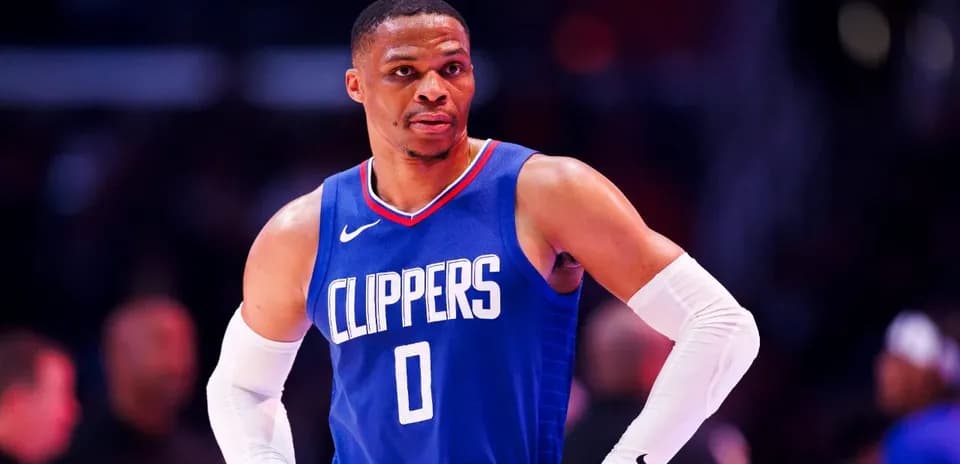 Basketball player in Clippers jersey during game