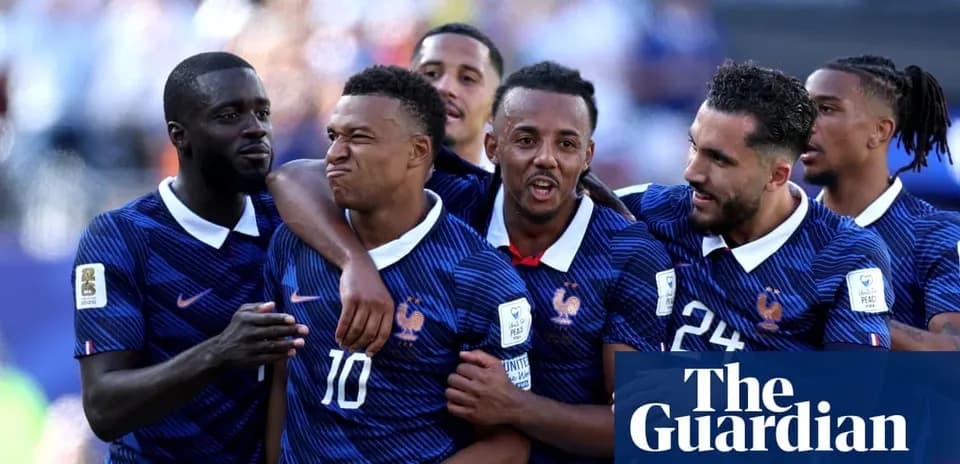 Fransiya futbolchilarining g'alaba nishonlash momenti
