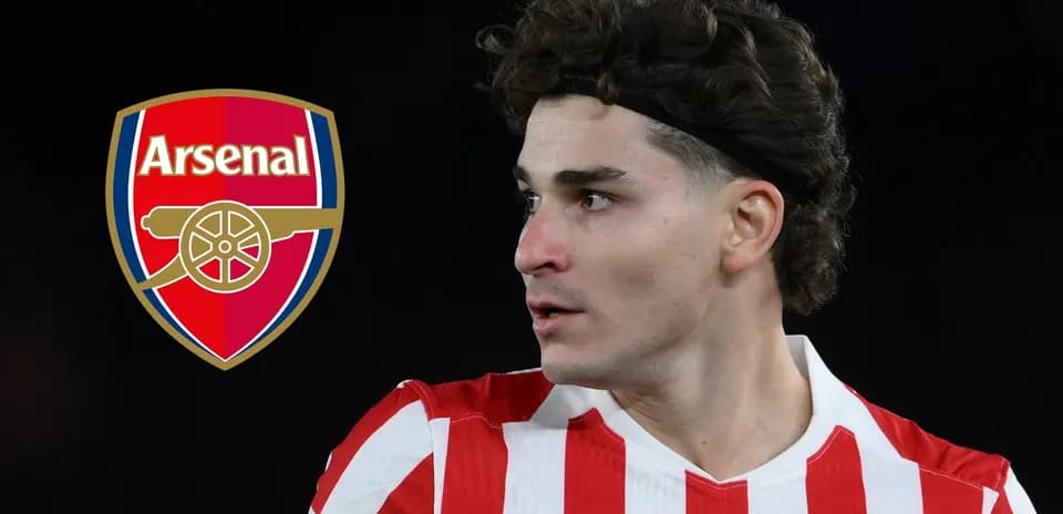 Futbolchi Arsenal logosi bilan qiyofasi