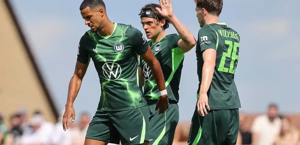 Wolfsburg players during a training session