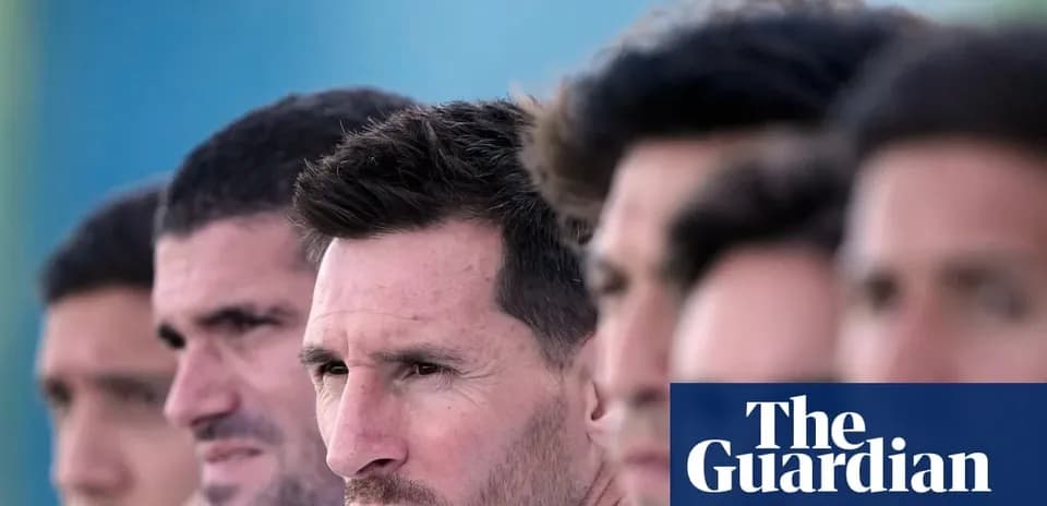 Futbolchilar qatorida Lionel Messi oldinga qaramoqda