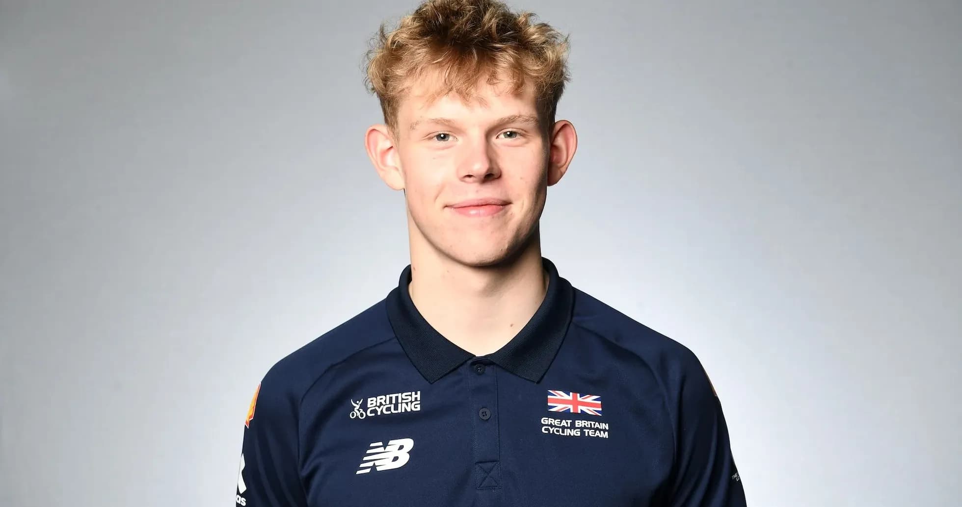 Yoshimcha britaniya velosiped jamoasi formasida