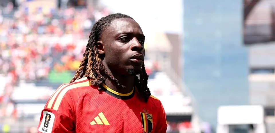 Futbolchi Belgiya formasida maydonga chiqmoqda