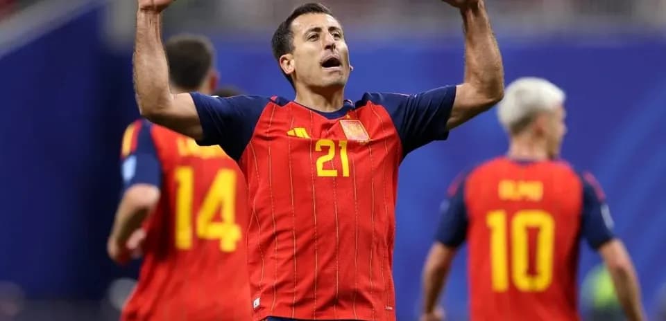 Ispaniya futbolchisi g'alabaga nishonlanmoqda