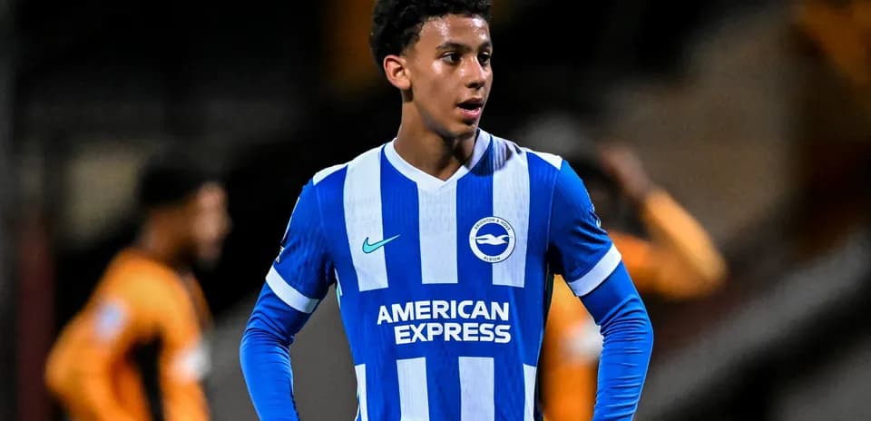 Futbolchi Brighton & Hove Albion formasida
