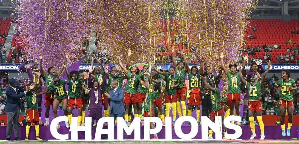 Kameroon jamoasi chempionlikni nishonlayapti