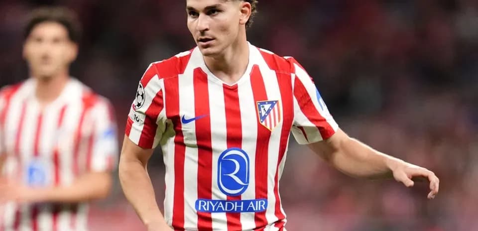 Atletiko Madrid futbolchisi maydonda harakatda