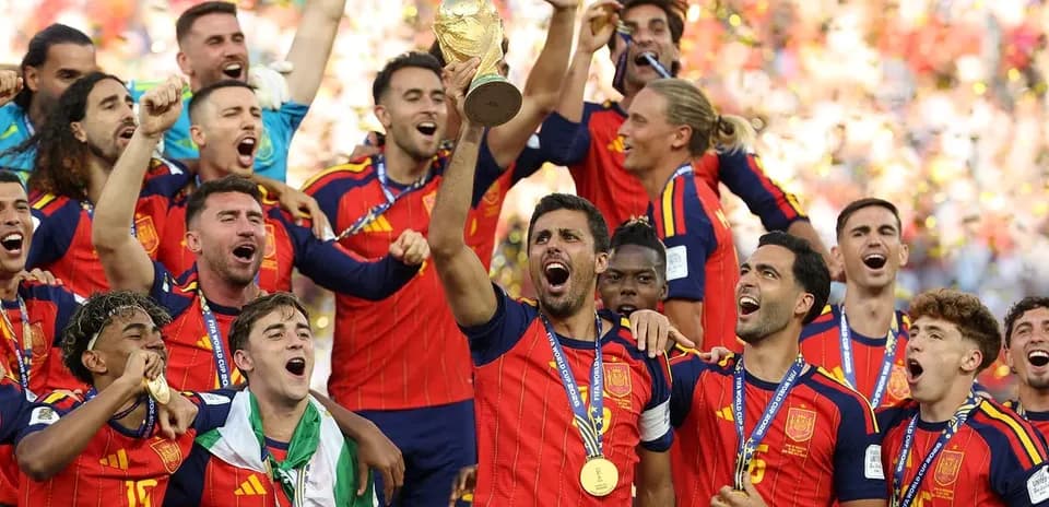 Ispaniya futbol jamoasi Jahon Kubogini qo'lga kiritmoqda
