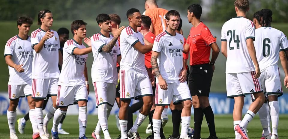 Real Madrid players interacting before training session