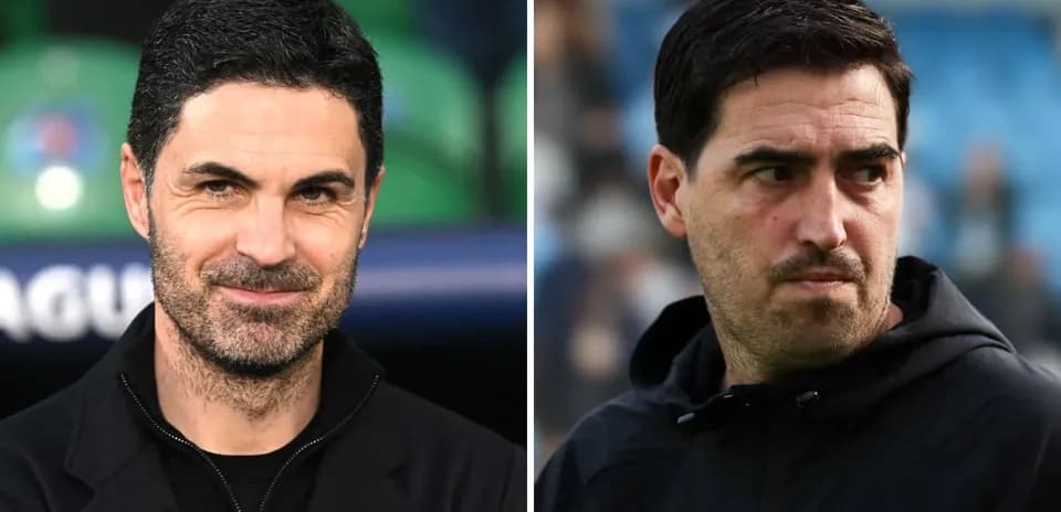 Two football managers side by side, one smiling