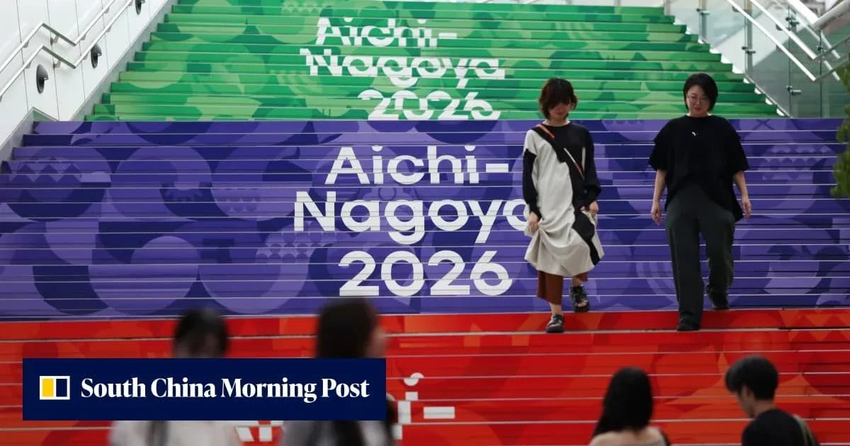 Ikkita ayollar Aichi-Nagoya 2026 zinapoyida yurmoqda