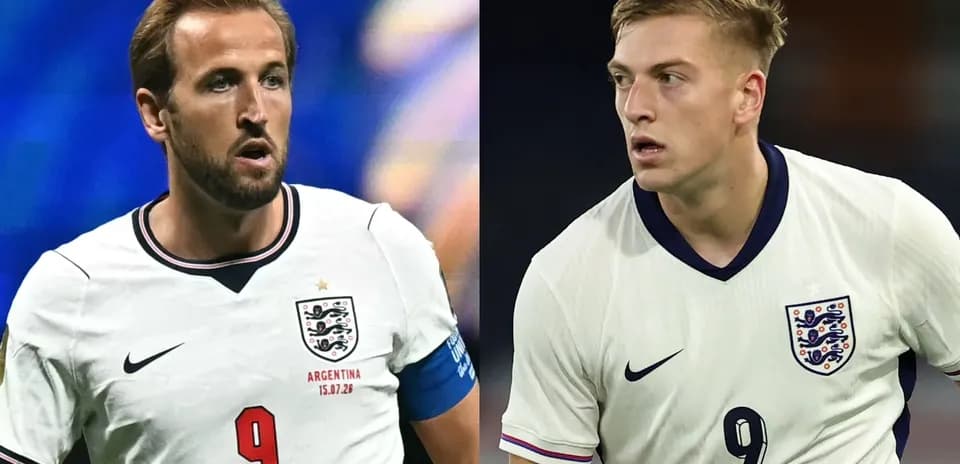 Ikkita futbolchi England terma jamoasi formasida