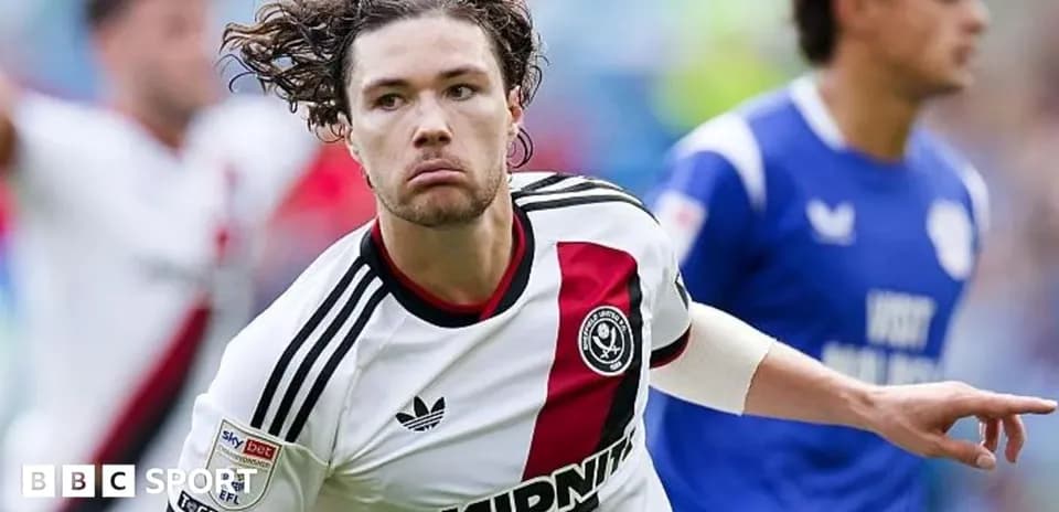 Futbolchi gol urgan paytida jubliga qaramay