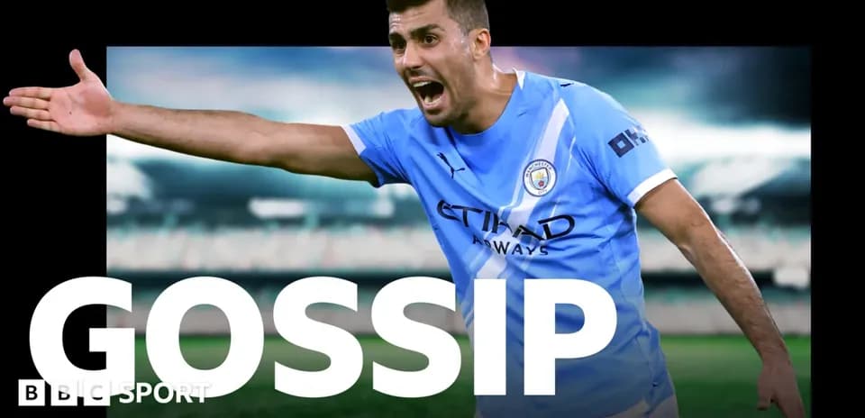 Futbolchi Manchester City formasida o'yin davomida
