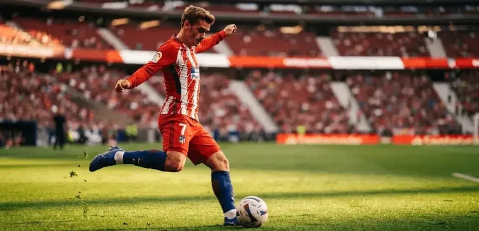 Futbolchi to'pni zarba berayotgan payti