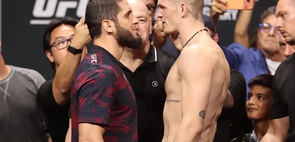 Duel between two fighters at UFC weigh-in