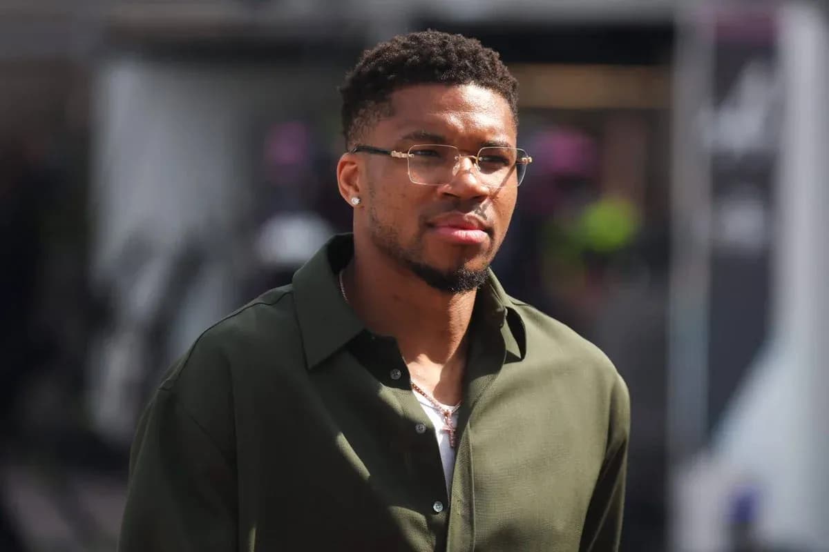 Basketball player walking in stylish outfit