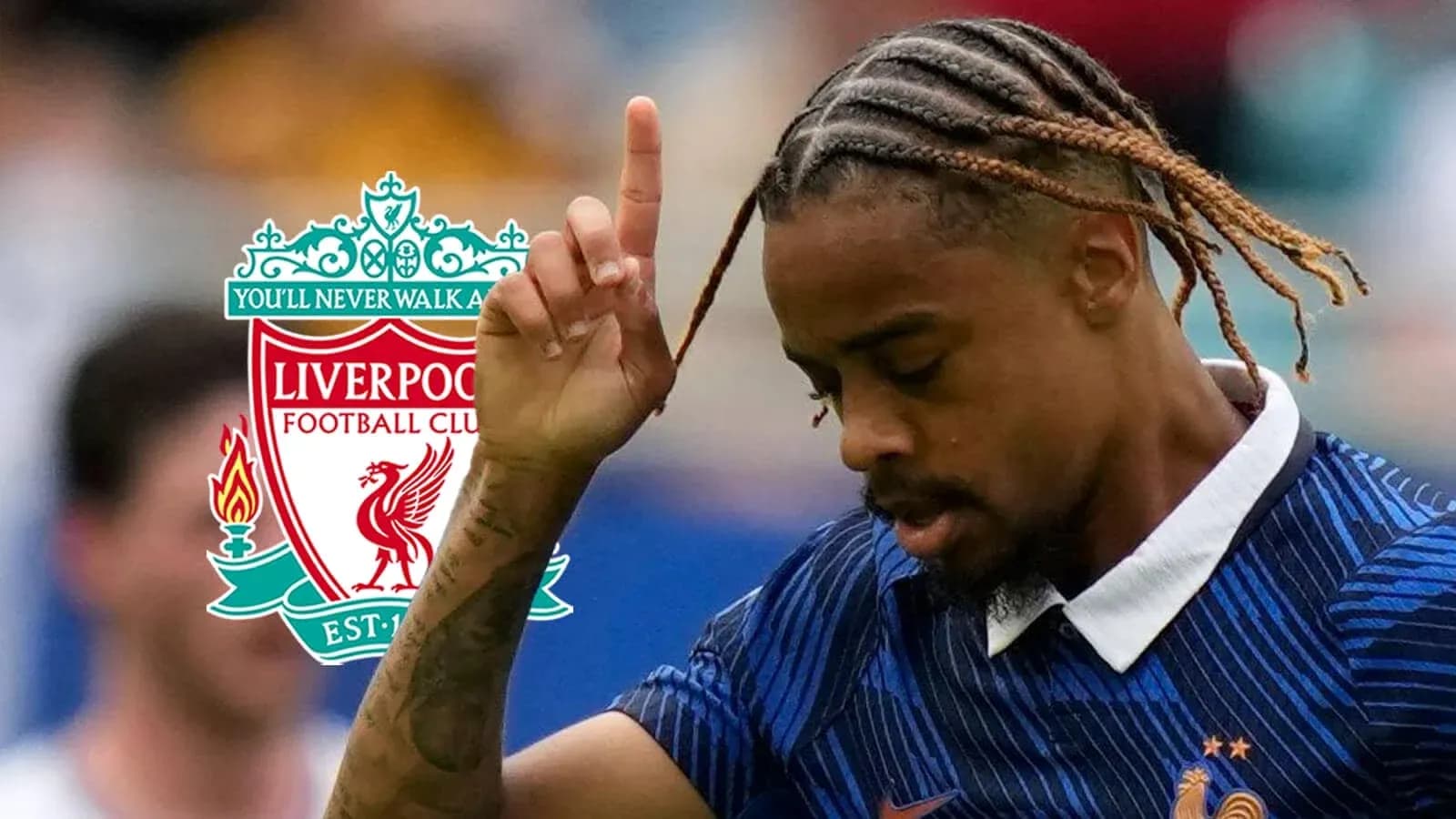 Futbolchi jarohat olishdan keyin bosh egmoqda