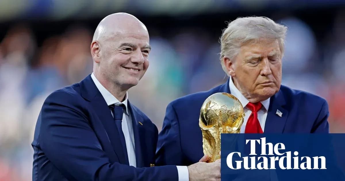 Gianni Infantino and Donald Trump with World Cup trophy
