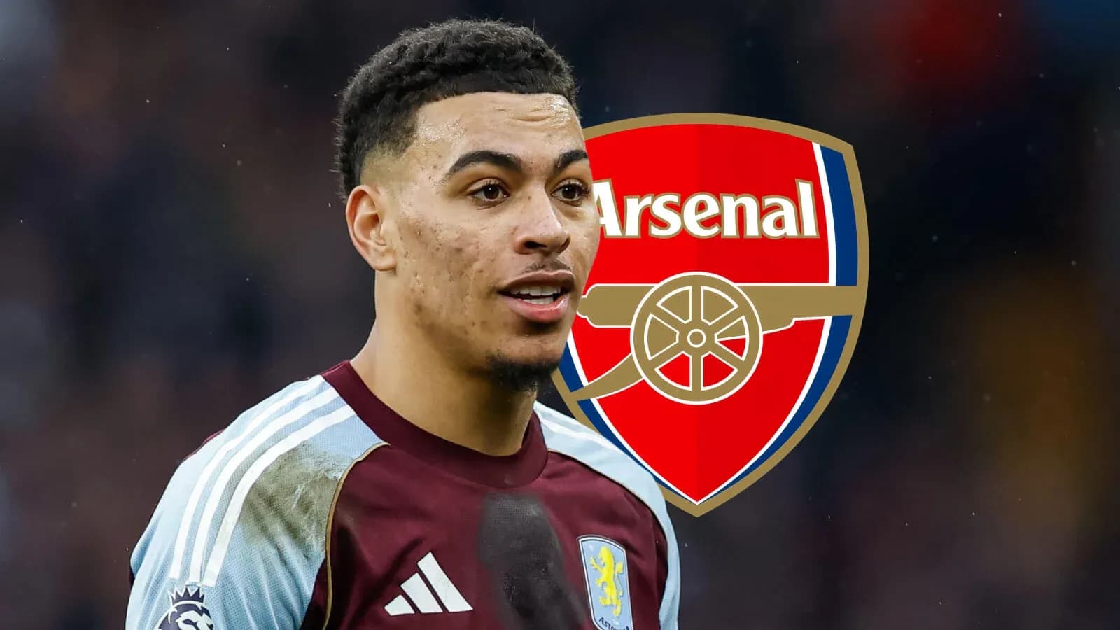 Futbolchi Arsenal logosi bilan suratga olingan
