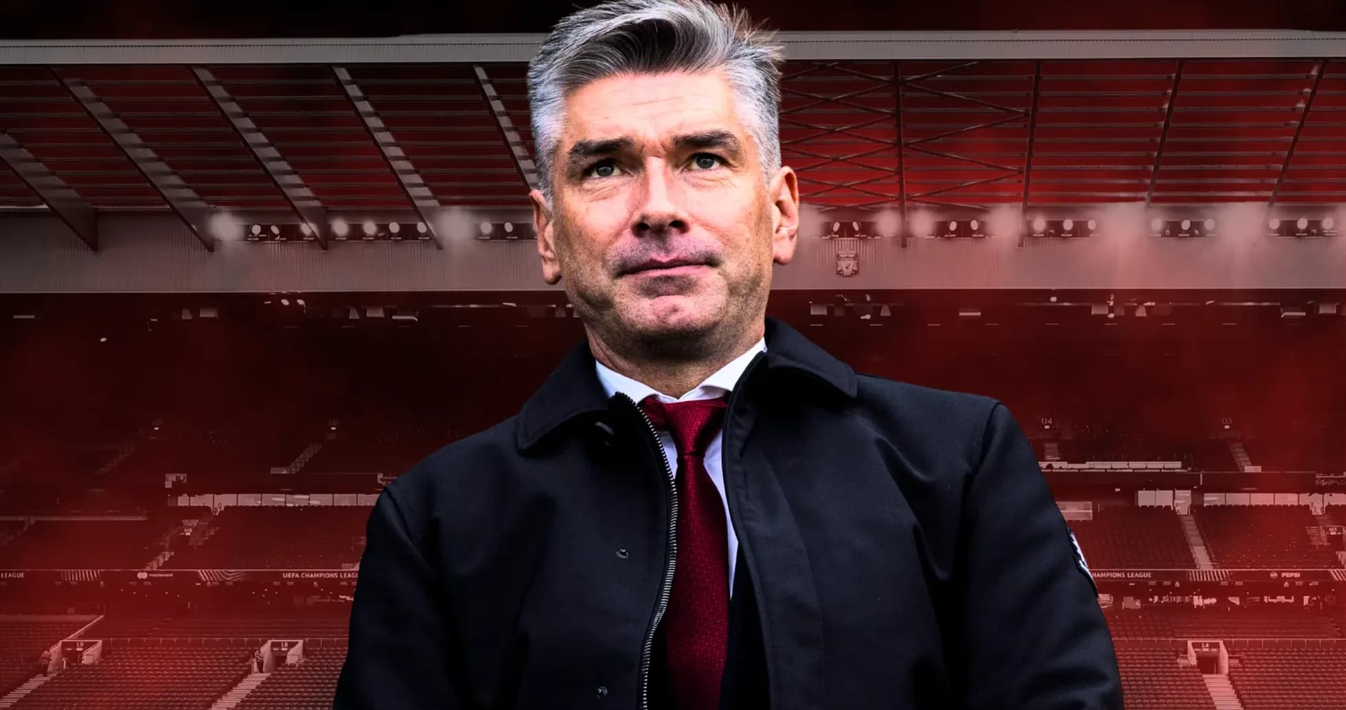 Bosh murabbiy stadion oldida turibdi
