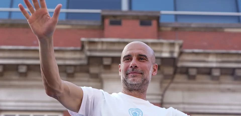Men Manchester City futbol jamoasi bilan salomlashmoqda