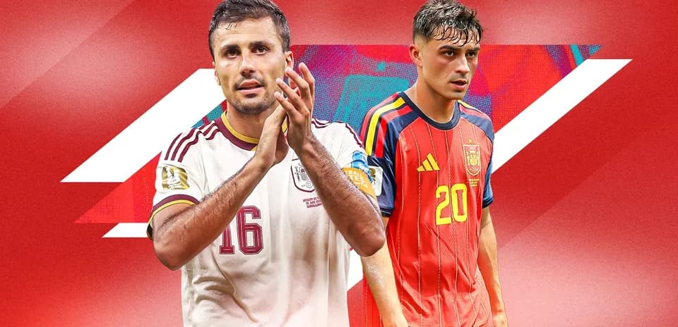 Futbolchilar o'z jamoalari formalarida