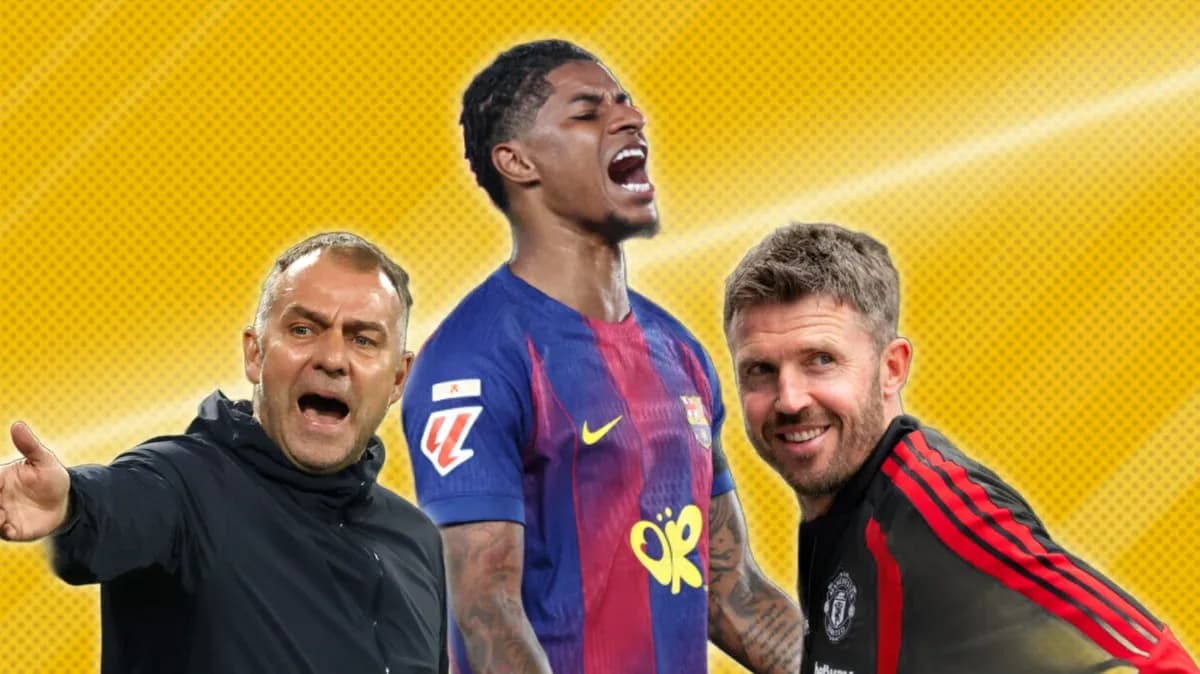 Trenerlar va futbolchi birgalikda maydonda