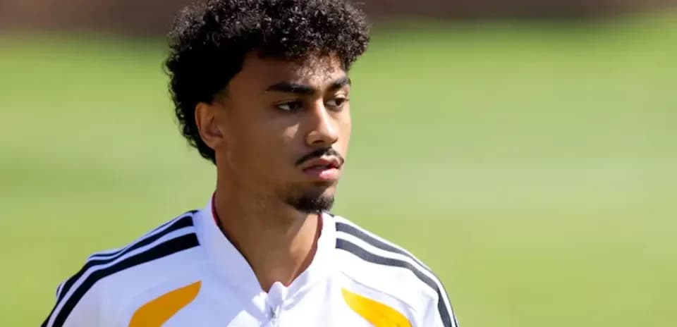 Futbolchi Germaniya formasida mashg'ulotda