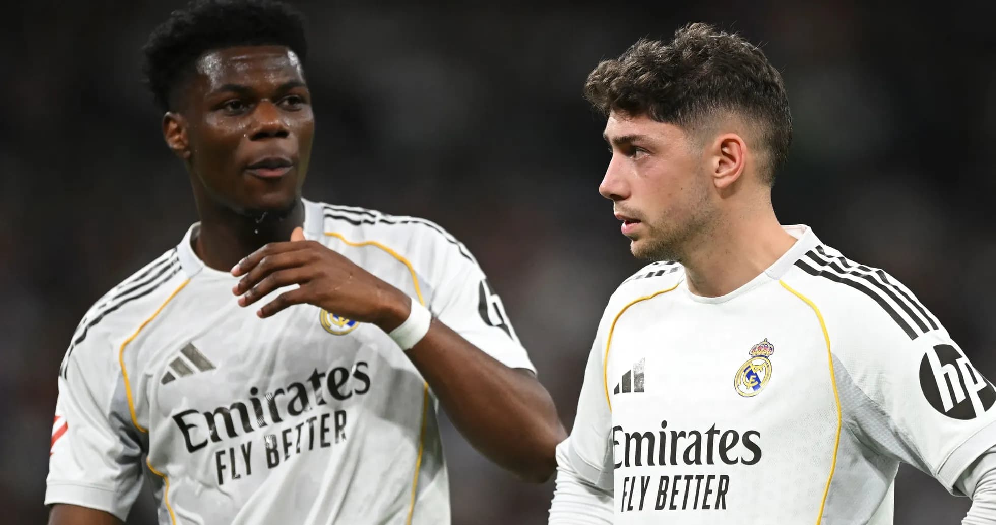 Real Madrid players discussing during match