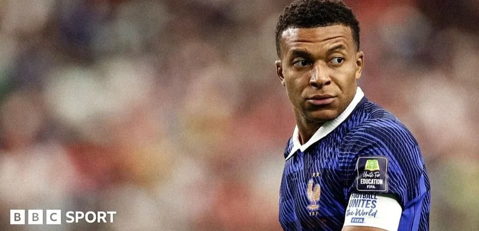 Futbolchi Kylian Mbappe o'yin davomida