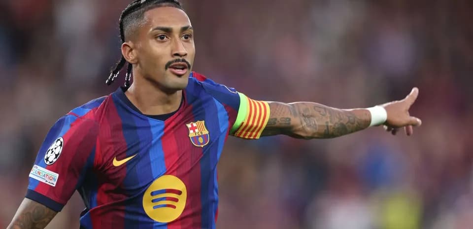 Futbolchi Barcelona formasi bilan o'yin davomida