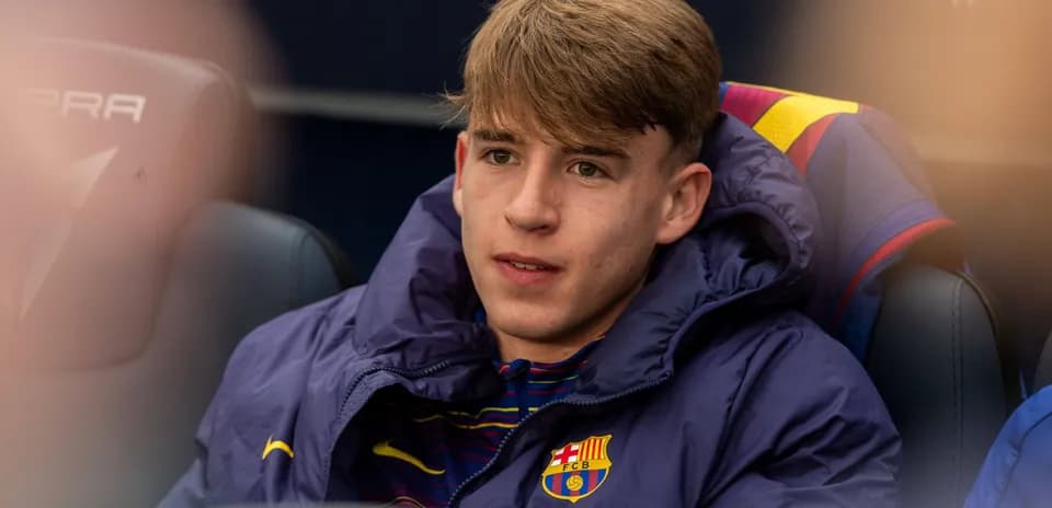 O'yin benchida o'rin egallagan futbolchi