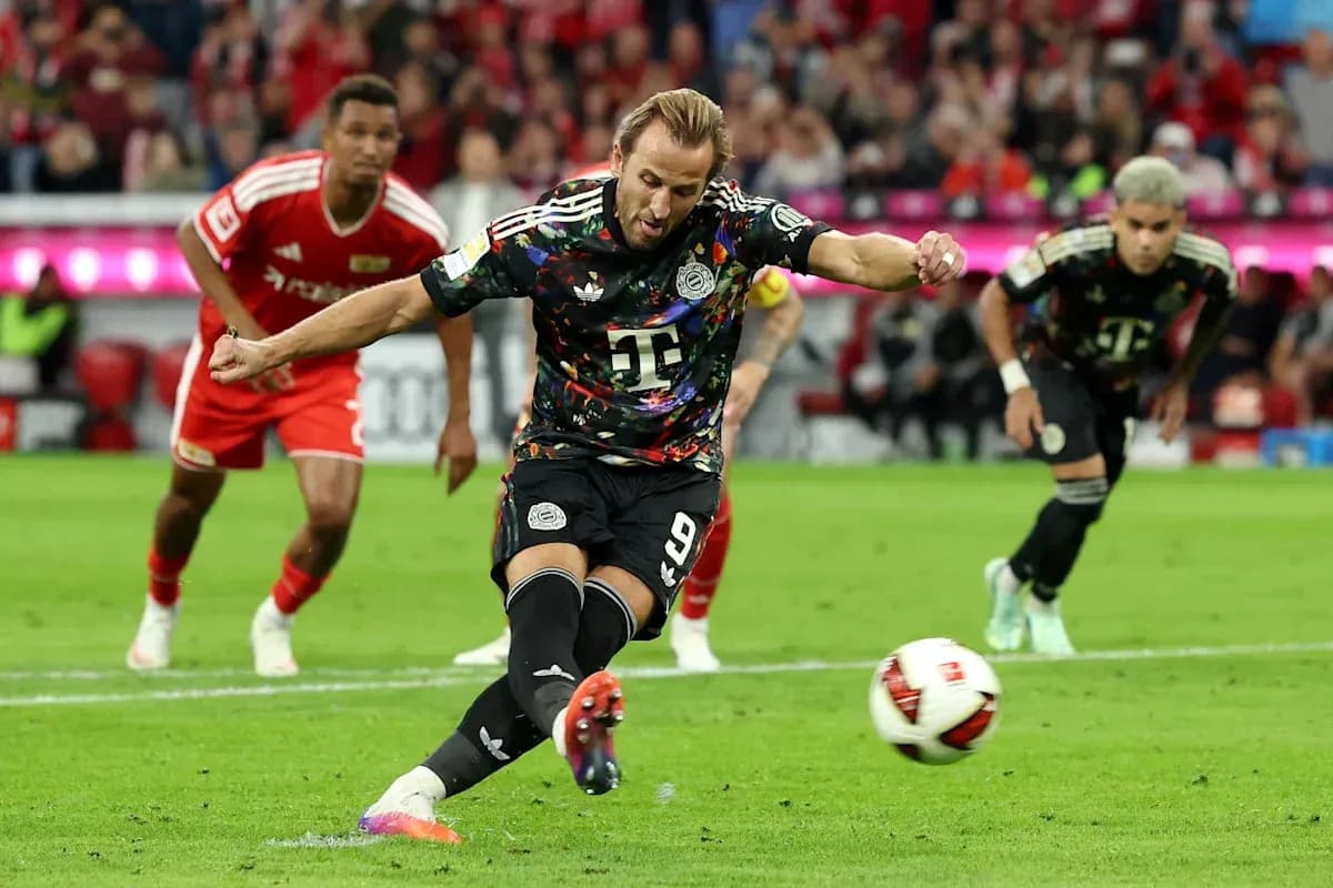 Harry Kane taking a penalty kick during match