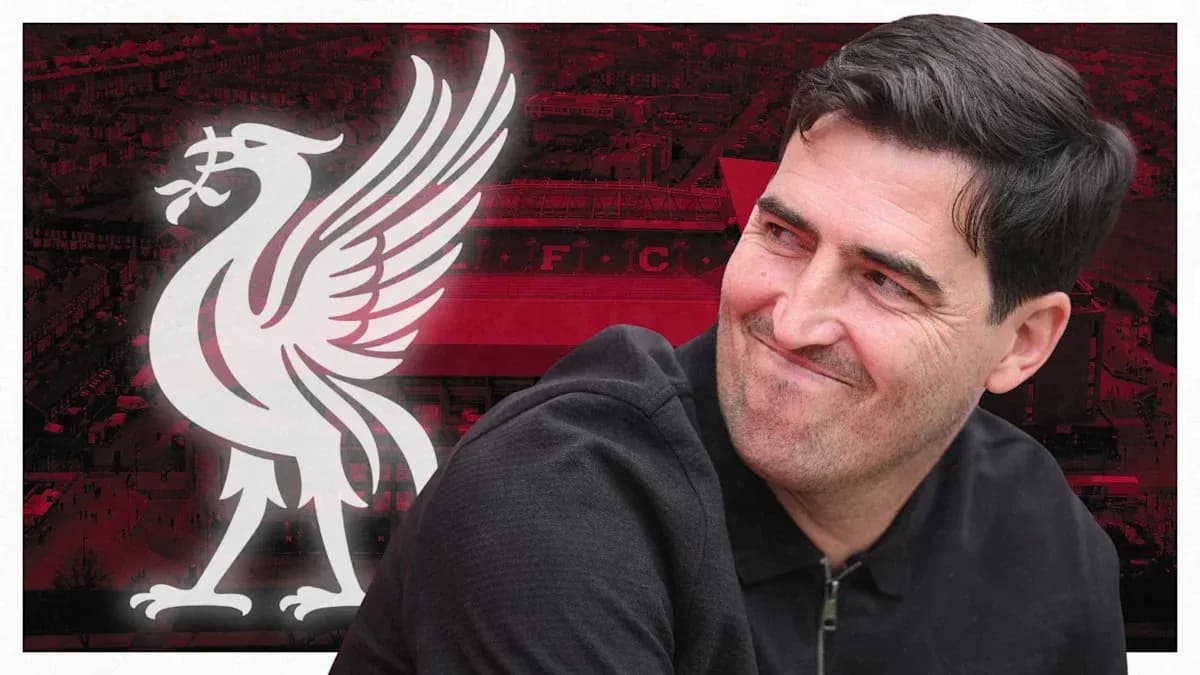 Trener Liverpoolning ramzi bilan tahlil qilmoqda Trener Liverpoolning ramzi bilan tahlil qilmoqda