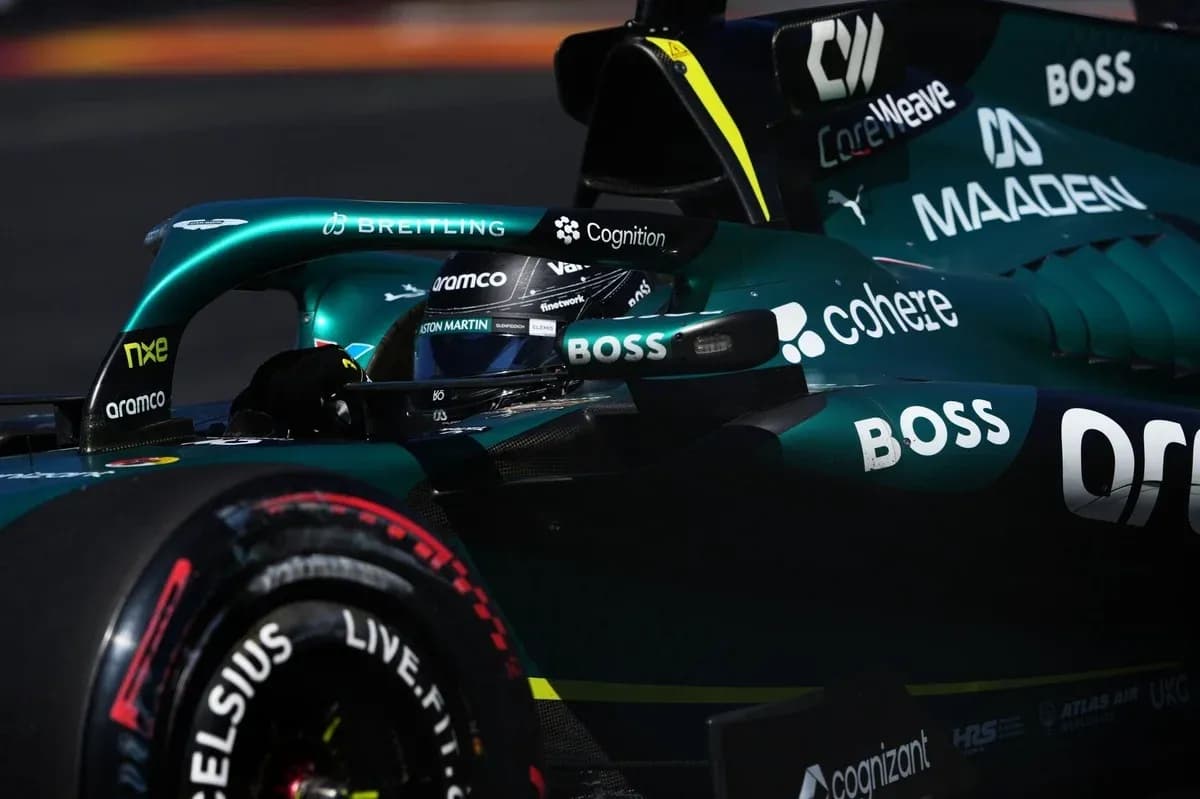 Formula 1 car during a race session Formula 1 car during a race session
