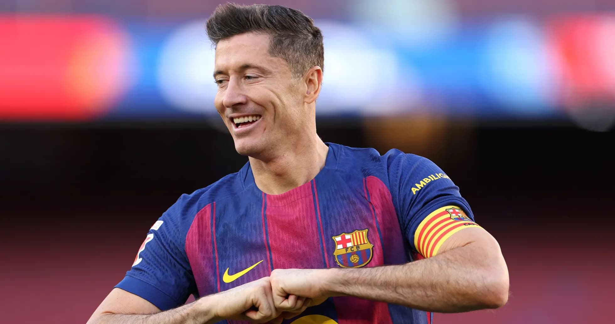 Futbolchi Robert Levandovski Barcelona formasida Futbolchi Robert Levandovski Barcelona formasida