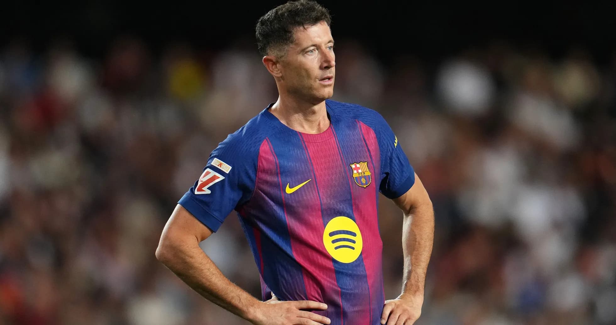Futbolchi Robert Lewandowski Barcelona formasida Futbolchi Robert Lewandowski Barcelona formasida